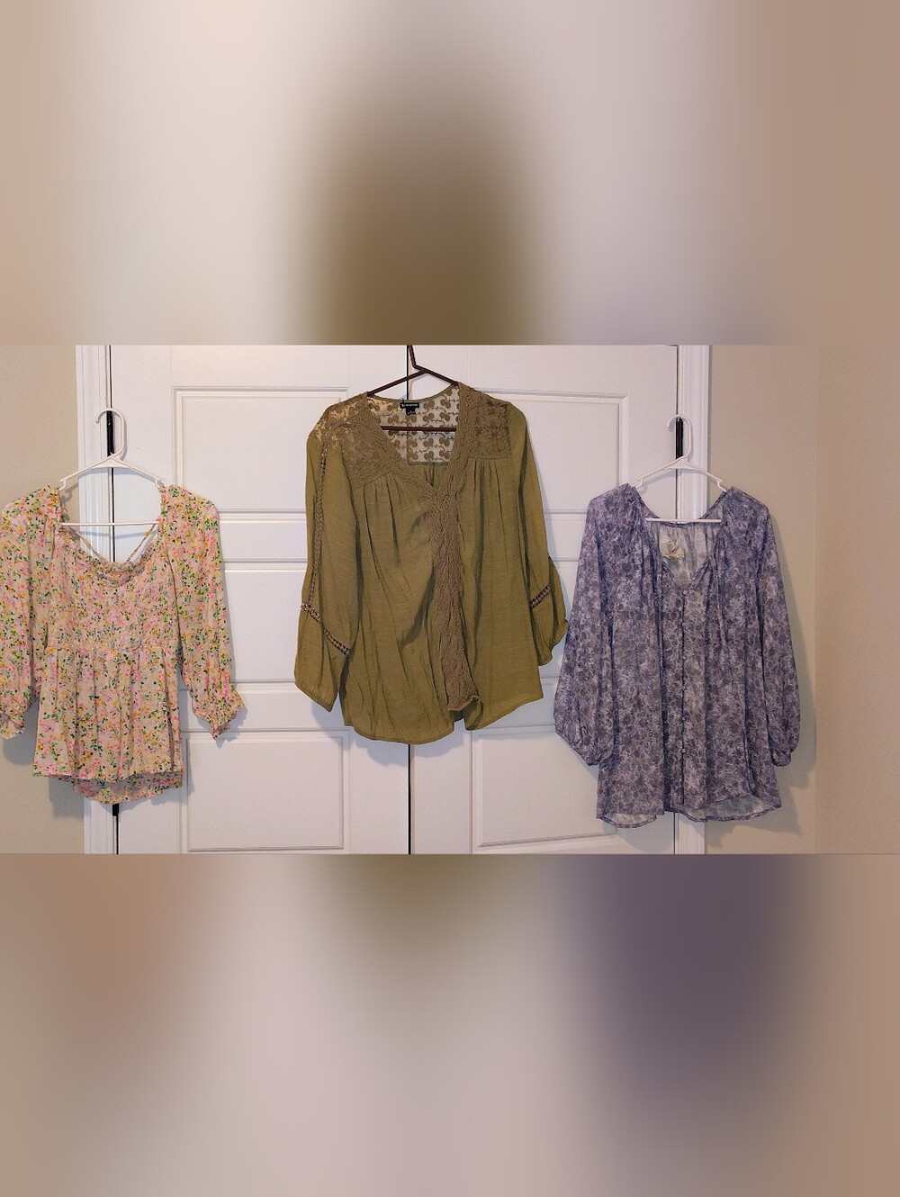 Bundle Of 3 Ladies Tops!